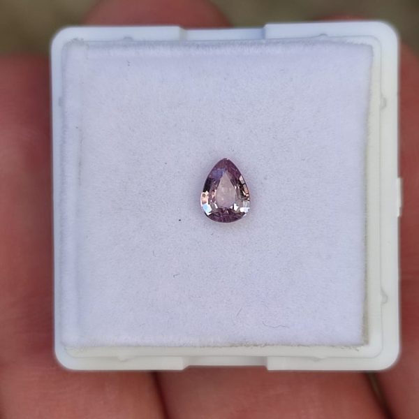 ZAFIRO PADPARADSHA 5.0 x 3.8 x 2.2 M.M. GOTA