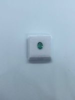 ESMERALDA DE ZAMBIA 7.8 x 5.9 x 3.6 M.M. OVALADA